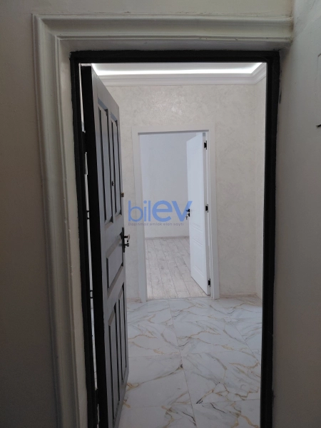 Satış 3 otaqlı Köhnə Tikili bina evi  70m², Gəncə