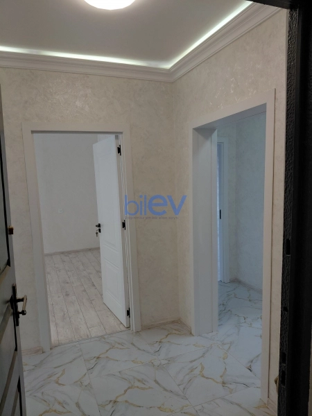 Satış 3 otaqlı Köhnə Tikili bina evi  70m², Gəncə