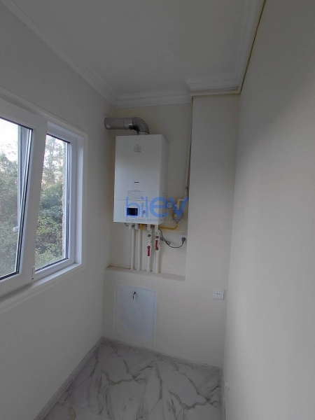 Satış 3 otaqlı Köhnə Tikili bina evi  70m², Gəncə
