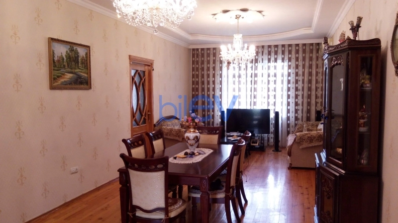 Satış 4 otaqlı Həyət evi  500m², Bakı