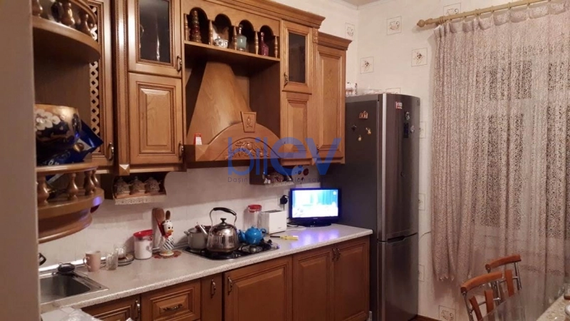 Satış 4 otaqlı Həyət evi  500m², Bakı