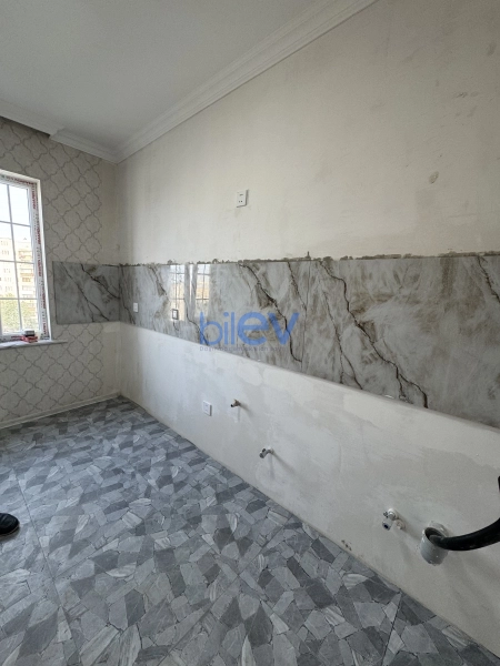 Satış 3 otaqlı Köhnə Tikili bina evi  79m², Gəncə