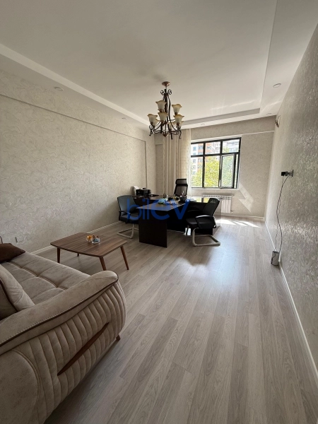 Aylıq Kirayə 3 otaqlı Yeni Tikili bina evi  112m², Bakı