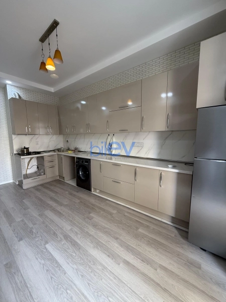 Aylıq Kirayə 3 otaqlı Yeni Tikili bina evi  112m², Bakı
