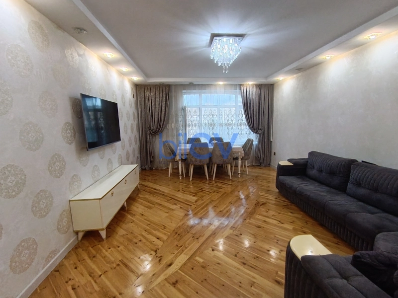 Satış 3 otaqlı Köhnə Tikili bina evi  68m², Bakı