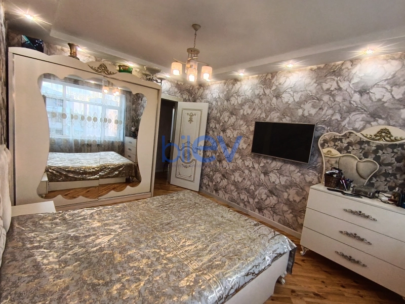 Satış 3 otaqlı Köhnə Tikili bina evi  68m², Bakı