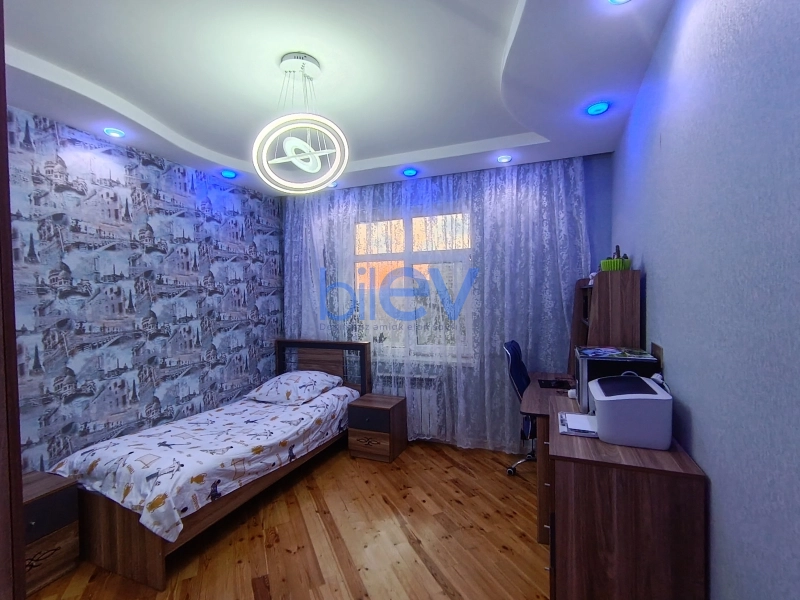 Satış 3 otaqlı Köhnə Tikili bina evi  68m², Bakı