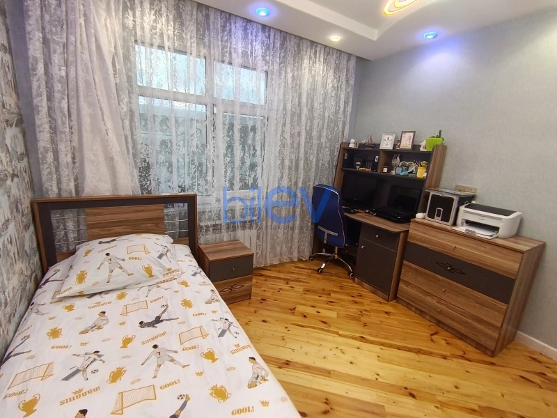 Satış 3 otaqlı Köhnə Tikili bina evi  68m², Bakı