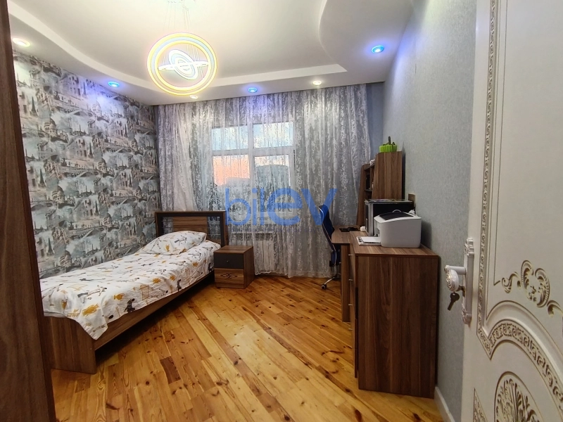 Satış 3 otaqlı Köhnə Tikili bina evi  68m², Bakı