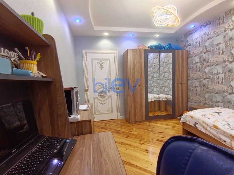 Satış 3 otaqlı Köhnə Tikili bina evi  68m², Bakı