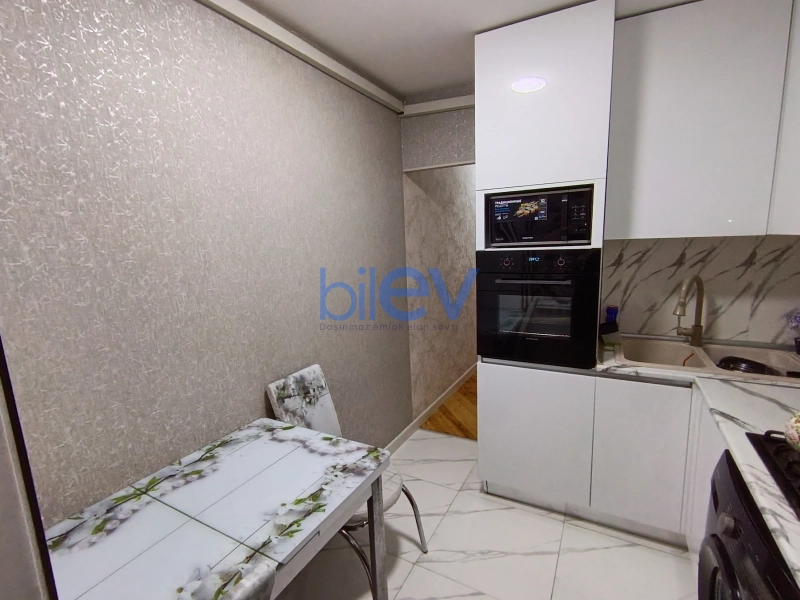 Satış 3 otaqlı Köhnə Tikili bina evi  68m², Bakı