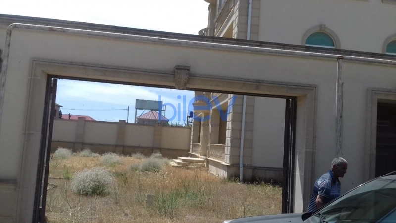 Satış 16 otaqlı Villa  600m², Bakı