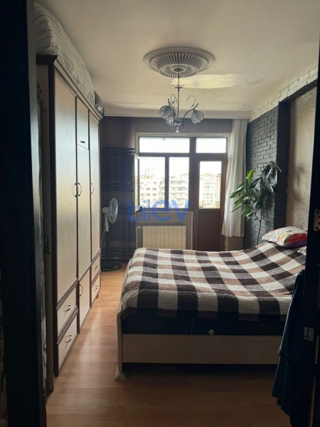 Satış 3 otaqlı Köhnə Tikili bina evi  70m², Bakı