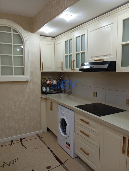 Aylıq Kirayə 2 otaqlı Yeni Tikili bina evi  90m², Bakı