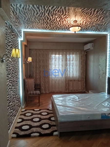 Aylıq Kirayə 2 otaqlı Yeni Tikili bina evi  90m², Bakı