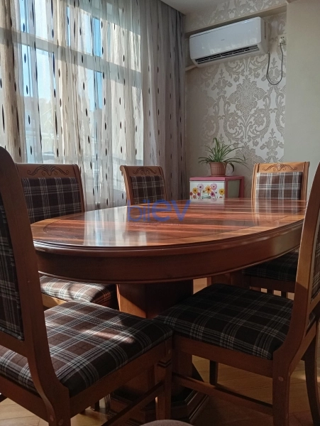 Aylıq Kirayə 2 otaqlı Yeni Tikili bina evi  90m², Bakı