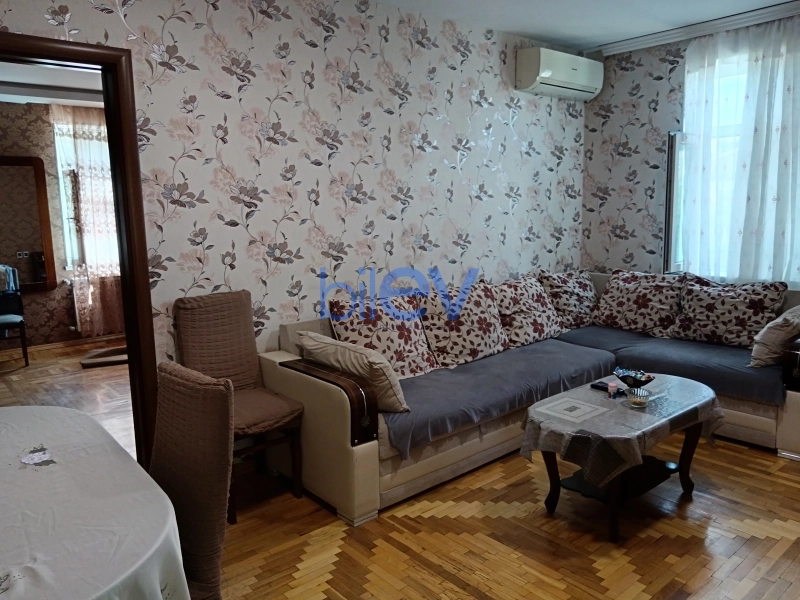 Satış 8 otaqlı Köhnə Tikili bina evi  140m², Bakı