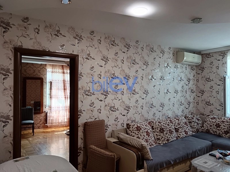 Satış 8 otaqlı Köhnə Tikili bina evi  140m², Bakı