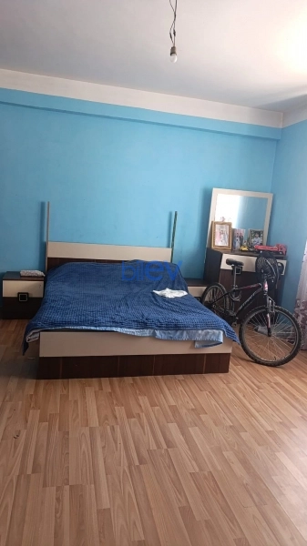 Satış 2 otaqlı Köhnə Tikili bina evi  82m², Bakı