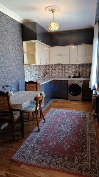 Satış 5 otaqlı Həyət evi  2000m², Bakı