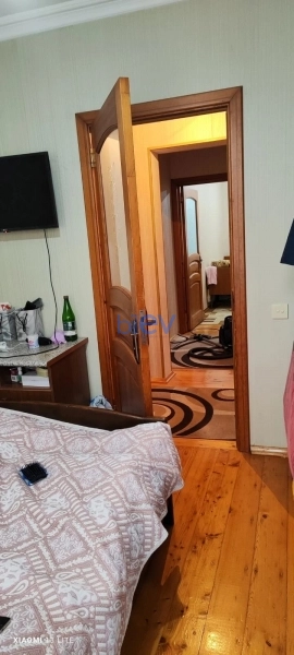 Satış 3 otaqlı Köhnə Tikili bina evi  70m², Bakı