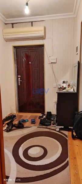 Satış 3 otaqlı Köhnə Tikili bina evi  70m², Bakı