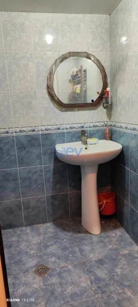 Satış 3 otaqlı Köhnə Tikili bina evi  70m², Bakı