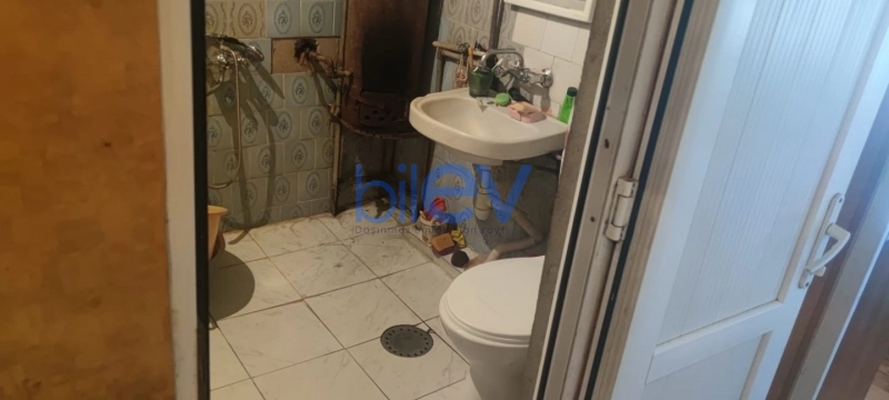 Satış 2 otaqlı Köhnə Tikili bina evi  50m², Bakı