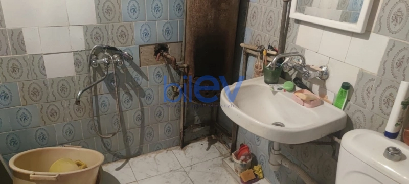 Satış 2 otaqlı Köhnə Tikili bina evi  50m², Bakı