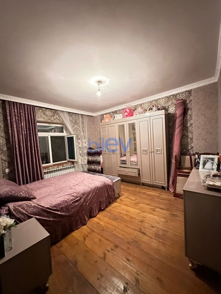 Satış 5 otaqlı Həyət evi  200m², Bakı