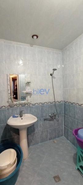 Satış 3 otaqlı Köhnə Tikili bina evi  75m², Bakı