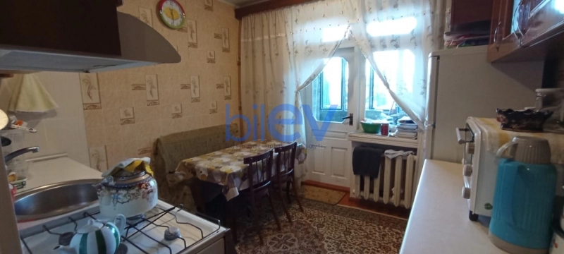 Satış 3 otaqlı Köhnə Tikili bina evi  75m², Bakı