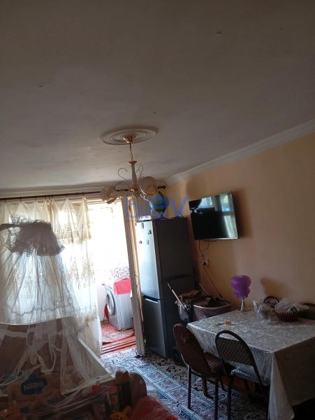 Satış 3 otaqlı Köhnə Tikili bina evi  48m², Qazax