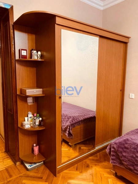 Satış 3 otaqlı Köhnə Tikili bina evi  78m², Bakı