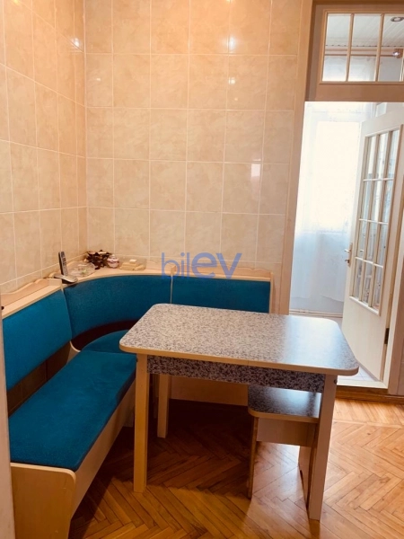 Satış 3 otaqlı Köhnə Tikili bina evi  78m², Bakı