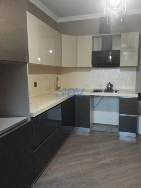 Aylıq Kirayə 2 otaqlı Köhnə Tikili bina evi  55m², Bakı