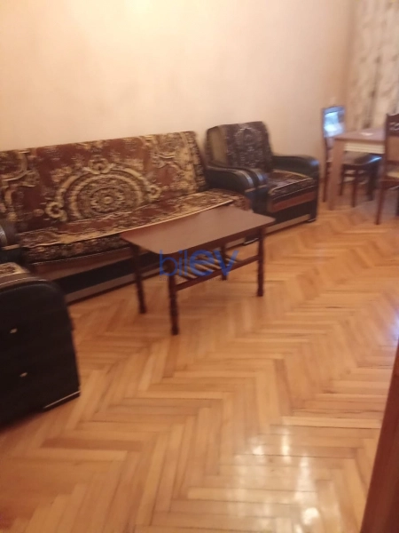 Aylıq Kirayə 2 otaqlı Köhnə Tikili bina evi  55m², Bakı