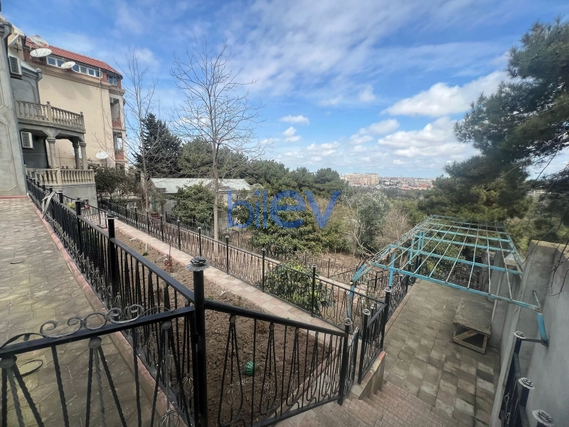 Satış 8 otaqlı Villa  280m², Bakı