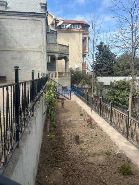 Satış 8 otaqlı Villa  280m², Bakı