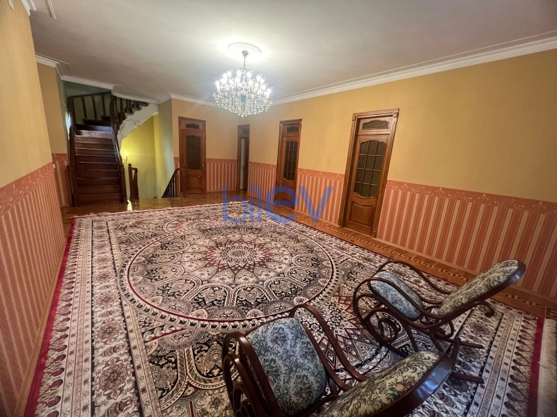 Satış 8 otaqlı Villa  280m², Bakı