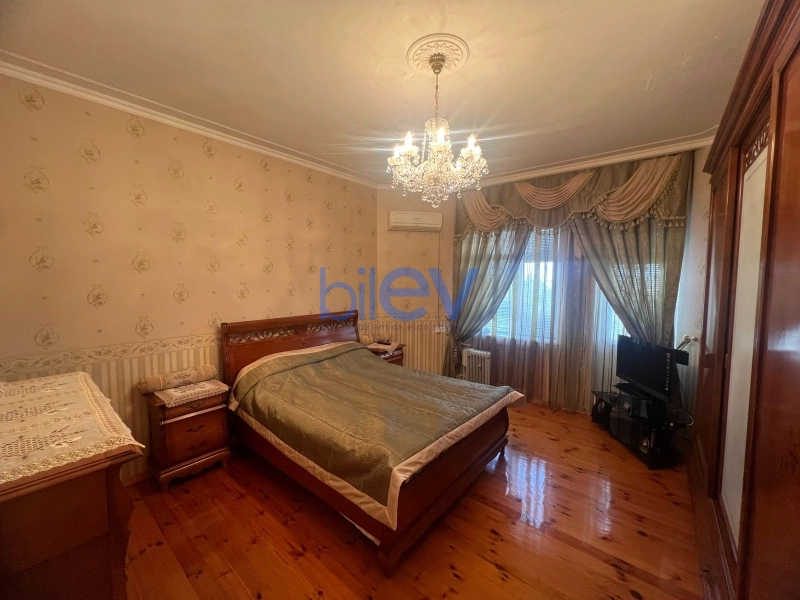 Satış 8 otaqlı Villa  280m², Bakı