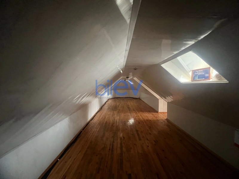 Satış 8 otaqlı Villa  280m², Bakı