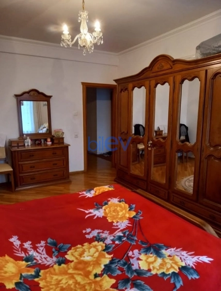 Aylıq Kirayə 3 otaqlı Yeni Tikili bina evi  96m², Bakı