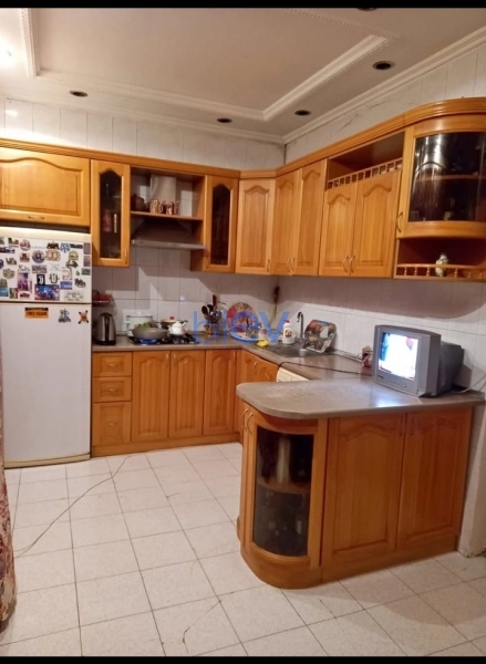 Aylıq Kirayə 3 otaqlı Yeni Tikili bina evi  96m², Bakı