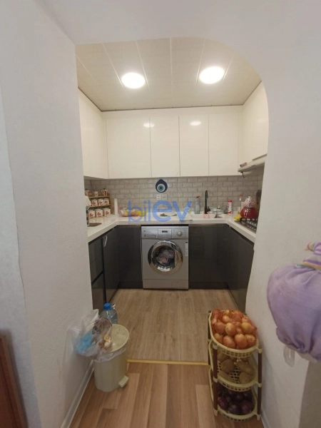 Satış 3 otaqlı Köhnə Tikili bina evi  70m², Bakı