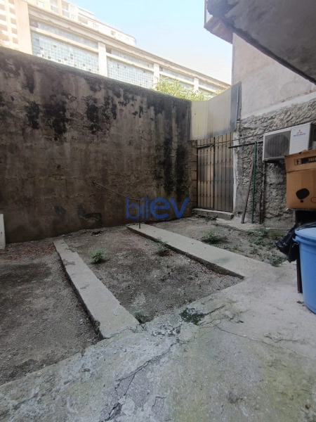 Satış 3 otaqlı Köhnə Tikili bina evi  70m², Bakı