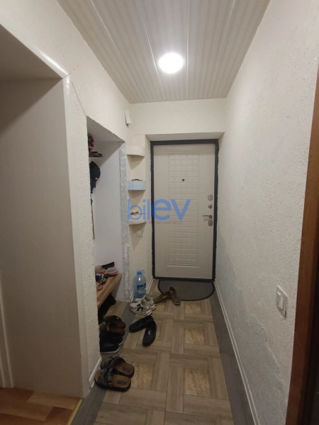 Satış 3 otaqlı Köhnə Tikili bina evi  70m², Bakı