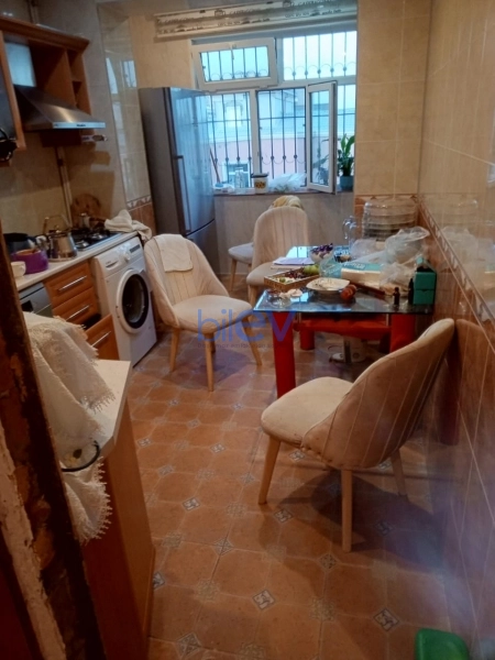 Satış 3 otaqlı Köhnə Tikili bina evi  90m², Bakı