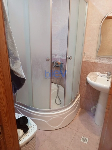 Satış 3 otaqlı Köhnə Tikili bina evi  90m², Bakı