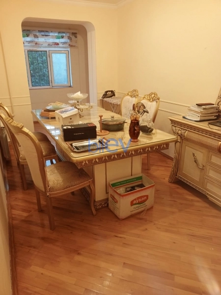 Satış 3 otaqlı Köhnə Tikili bina evi  90m², Bakı